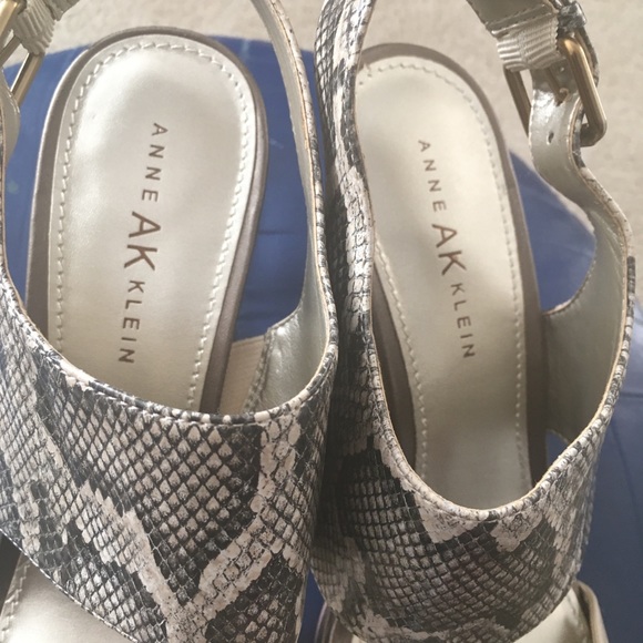 Shoes - Picture 2 of 4